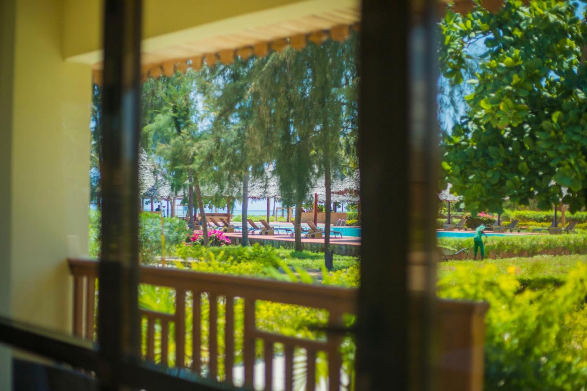 Vrclub Paje Palms Beach Resort Exterior foto